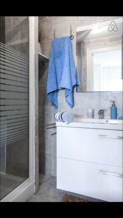 Vieil Cosy Close Everything Apartment